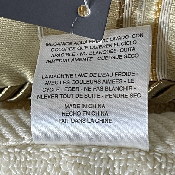 NWT Croscill Hand Towels - Two 2 - Piece Sets (4 Towels Total) with Elegant Trim - Picture 8 of 8